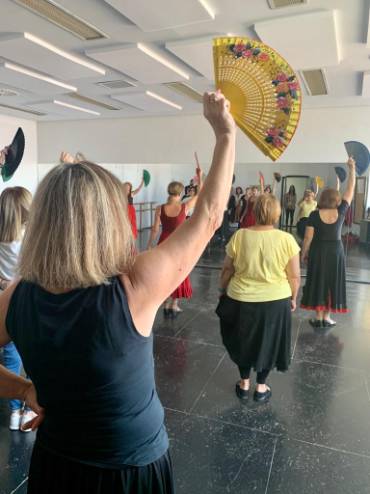 Visita talleres de danza regional de Madrid de la Asociación Cultural Los Revoltosos de Móstoles (3)