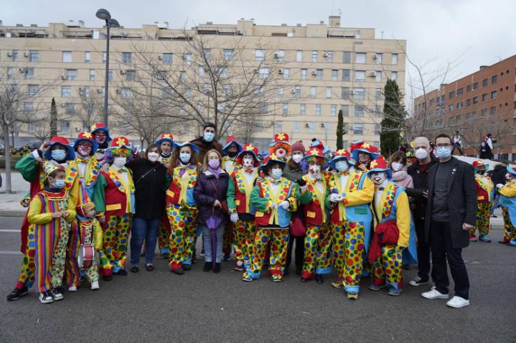Miles de personas disfrutaron del tradicional desfile de carnaval de Móstoles 2022 (1)