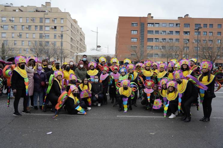Miles de personas disfrutaron del tradicional desfile de carnaval de Móstoles 2022 (9)
