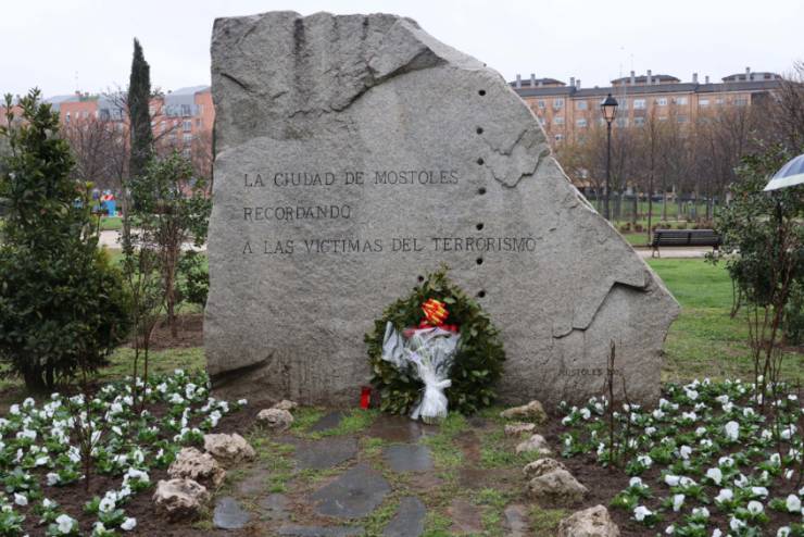 Móstoles rinde homenaje a las víctimas del terrorismo del 11-M (5)