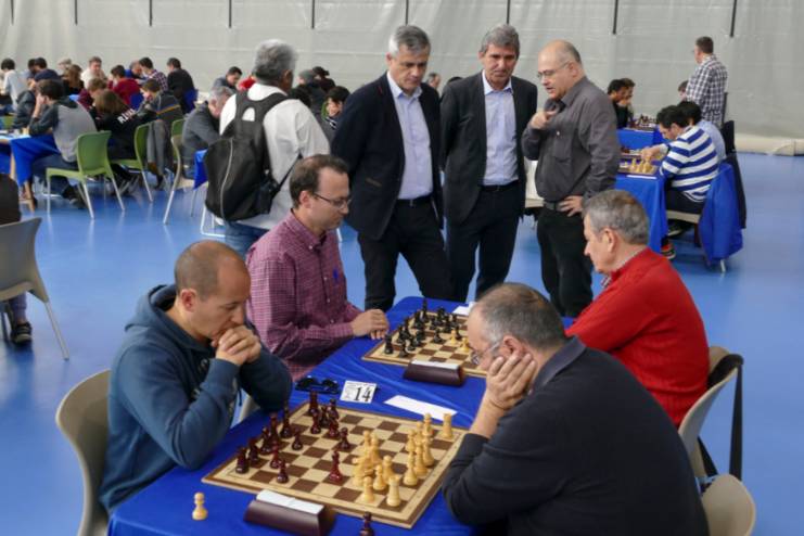 Torneo internacional de ajedrez (117)