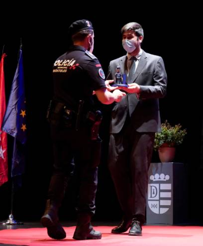 La Policía Municipal de Móstoles celebra su patrón y el 25 aniversario de la Unidad Canina de la localidad 8