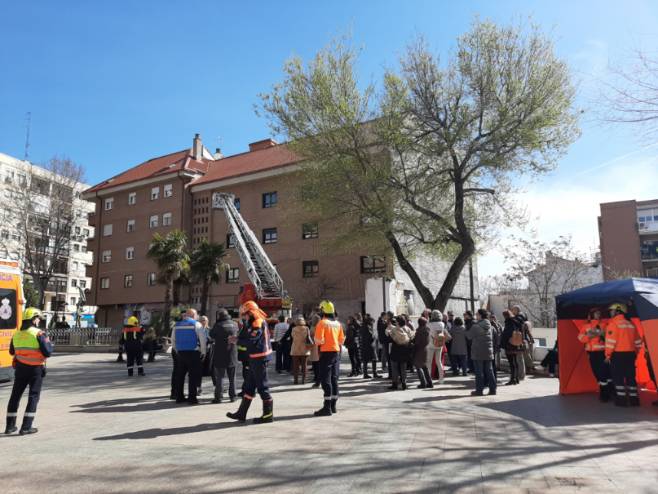 El Ayuntamiento de Móstoles recrea un simulacro de incendio (1)