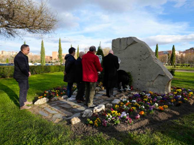 Móstoles rinde homenaje a las víctimas del 11-M en el 20 aniversario de los atentados terroristas (2)