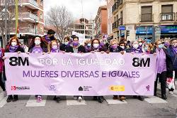 destacada Marcha por la igualdad de derechos entre hombres y mujeres (1) copia