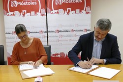 Noelia Posse firmal convenio federacion madrileña deportes para discapacitados