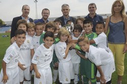 Entrega trofeos Futbol Base 8