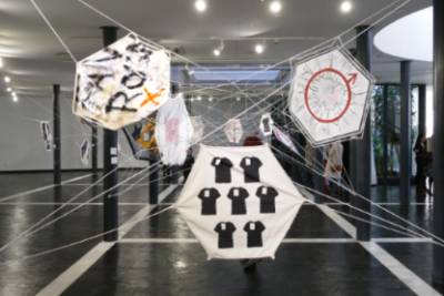 FOTO 1_Exposición Panal Romper el Techo_C.C. VILLA