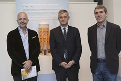 Expo sobre el aguaEl Rio Vertical 4