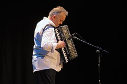 FESTIVAL BENEFICO AFAMSO 1