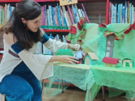 CARTEL CUENTACUENTOS_ENTRE ANIMALES Y COLORES