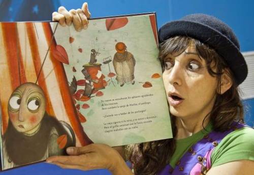 FOTO CUENTACUENTOS ANAHÍ MUÑOZ