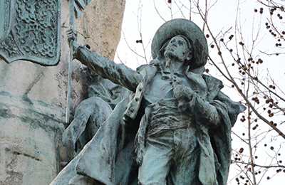 destacada Estatua Andrés Torrejón