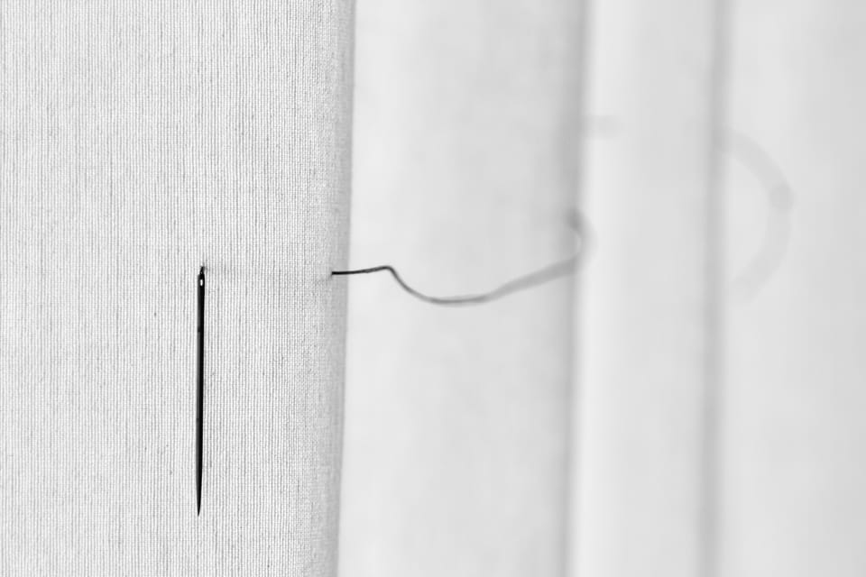 FOTO_hilando en blanco 1_EXPO BLANCO