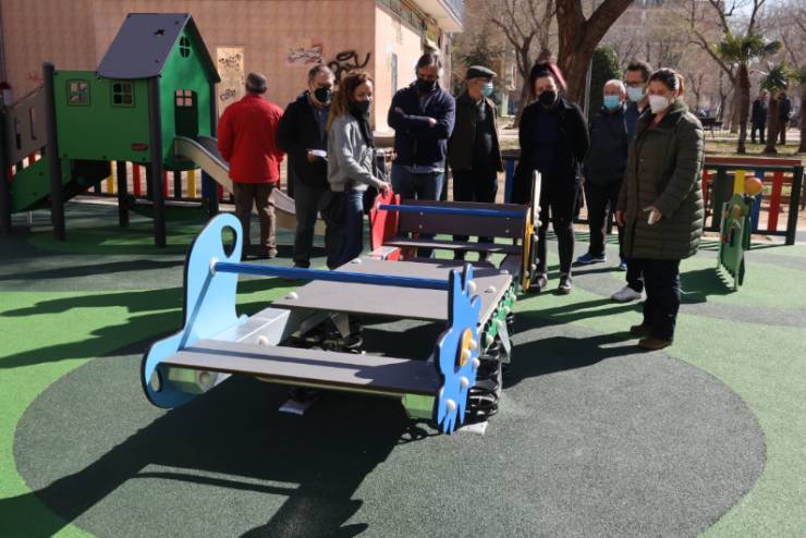 Inauguramos una nueva área infantil totalmente inclusiva en el Parque Cataluña (4)