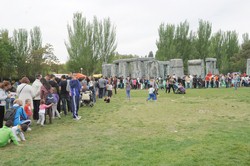 Mostoleños disfrutan con hinchable 10