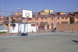 Pistas deportivas Calle Julio Verne 3