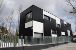 Centro de servicios para jóvenes "Las 13 Rosas"