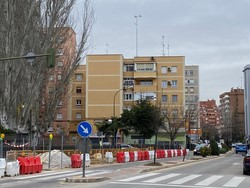 remodelación y rehabilitación de n tramo Avenida de Carlos V 1