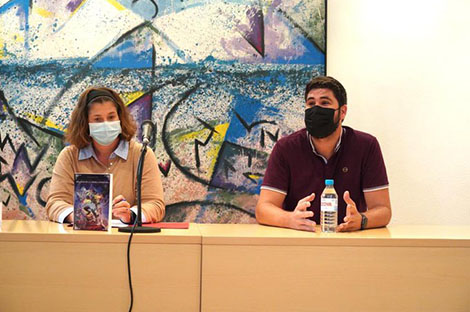 ampliar los fondos de las bibliotecas destacada