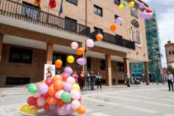 suelta globos cadena humana AMDEM_5