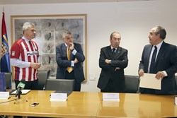 Firma convenio Atletico de Madrid 8