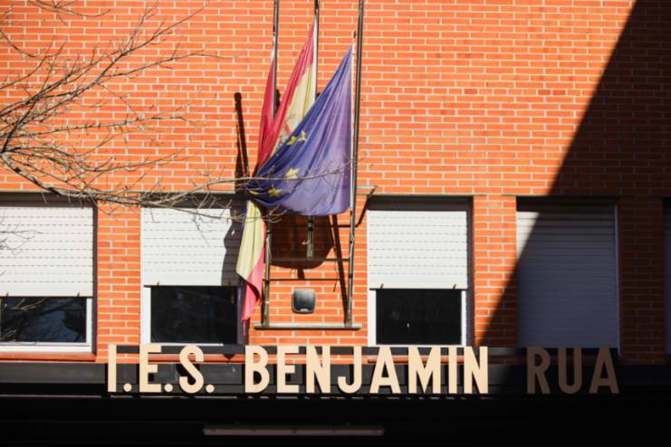 El alcalde de Móstoles y el viceconsejero de Política y Organización Educativa visitan el IES Benjamín Rúa (1)