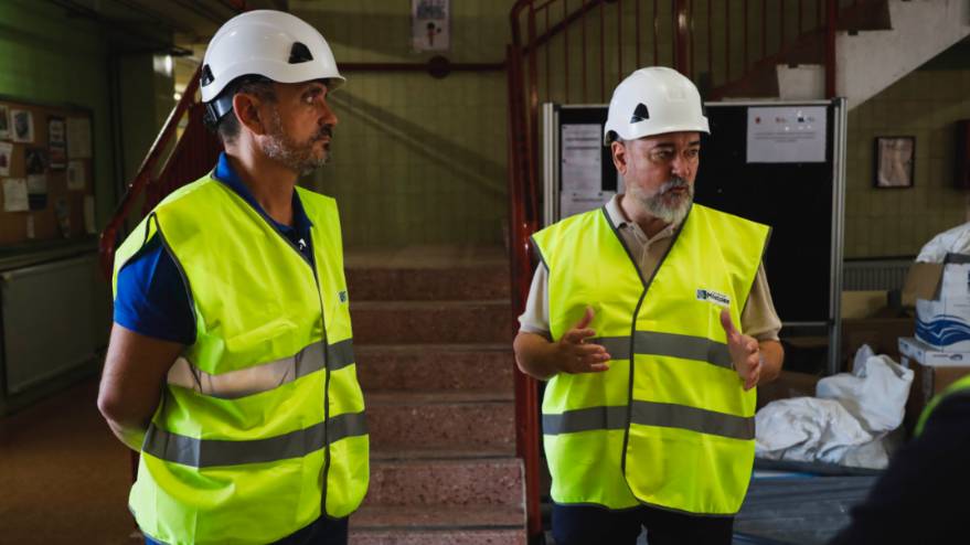 El alcalde visita obras de mantenimiento y conservación en colegios (1)