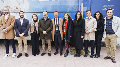destacadas El alcalde visita la unidad móvil del Colegio de Farmacéuticos instalada en Móstoles (7) copia