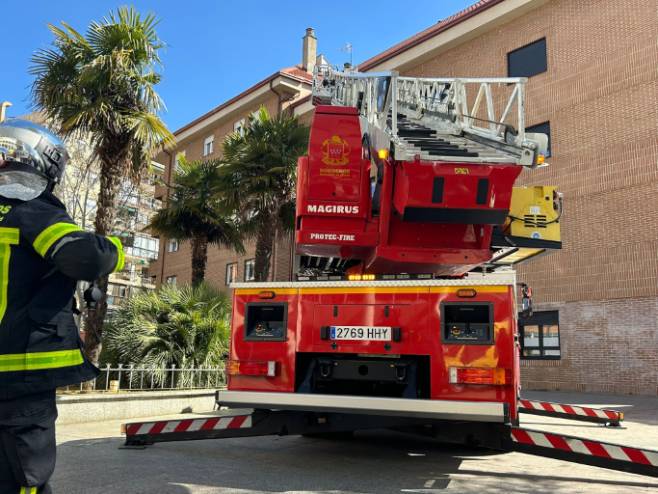 El Ayuntamiento de Móstoles recrea un simulacro de incendio (5)