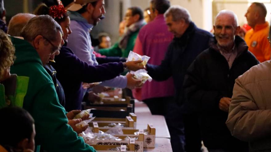 Miles de mostoleños despiden el año en las tradicionales preuvas (1)