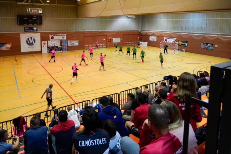 Móstoles celebró el XLVIII Campeonato Nacional de Balonmano Veteranos (2)