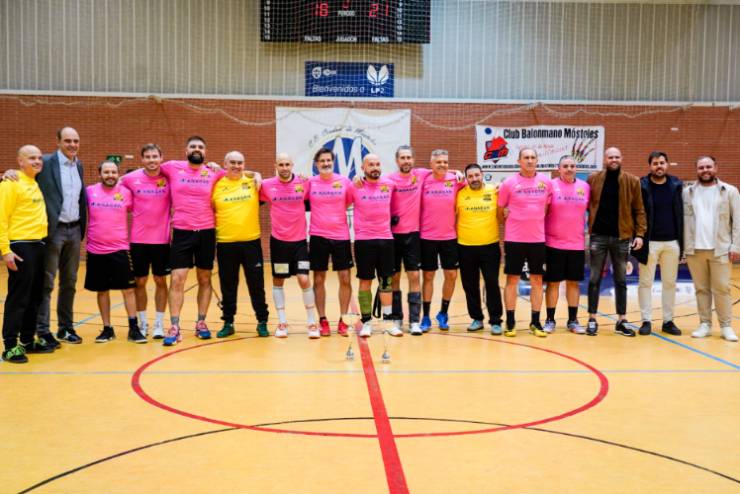 Móstoles celebró el XLVIII Campeonato Nacional de Balonmano Veteranos (8)