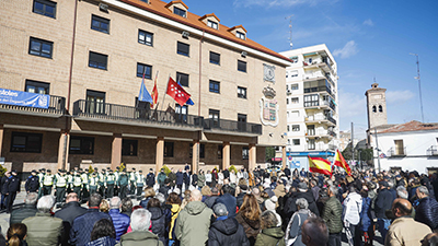 destacada Móstoles guarda un minuto de silencio en memoria de los dos guardias civiles fallecidos en Barbate (3) copia