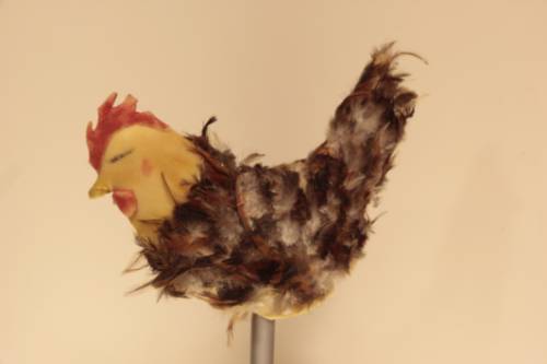 FOTO (2) ARTE EN CORTO_TÍTERES_EL CUENTO DE LA GALLINA.