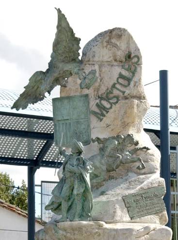 Monumento de Andrés Torrejón