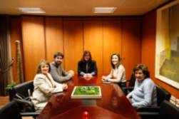 La Alcaldesa se reúne con la Asociación de Tejidos Artísticos ATAR