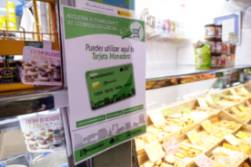 Visita Mercado Constitucion Entrega Tarjetas Juan Lobato_38