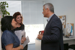 En Centro Servicios Sociales 054p