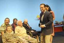 HOMENAJE MAYORES CENTENARIOS 1