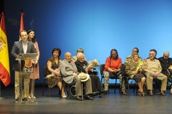 HOMENAJE MAYORES CENTENARIOS 11