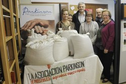 Asoc Parkinson dona legumbres 1