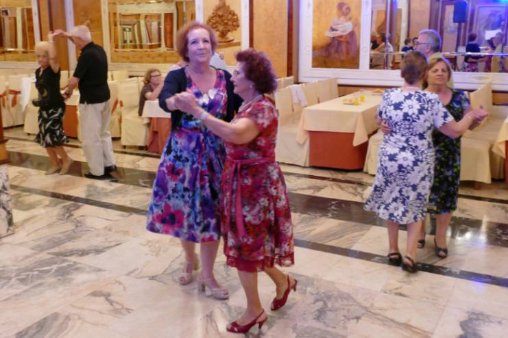 Baile de mayores por San Isidro 7