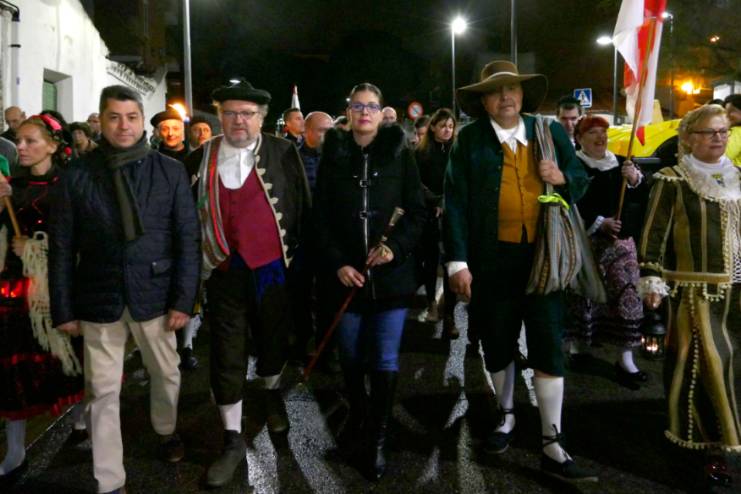 El Desfile de Farolillos ilumina la ciudad de Móstoles en conmemoración de los históricos Alcaldes (8)