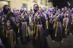 Procesión Noche 24
