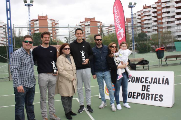 Entrega de premios del XIII Torneo de Tenis Memorial Julio Nieto 2