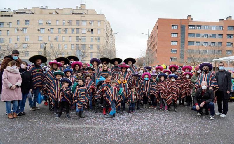 Miles de personas disfrutaron del tradicional desfile de carnaval de Móstoles 2022 (19)