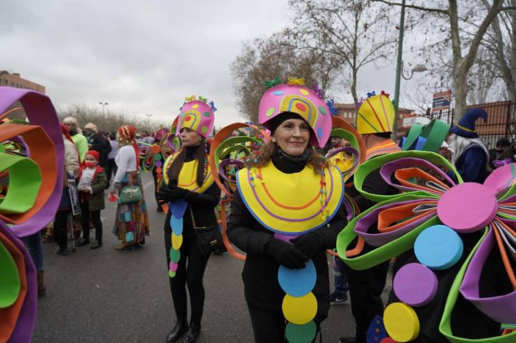 Miles de personas disfrutaron del tradicional desfile de carnaval de Móstoles 2022 (10)