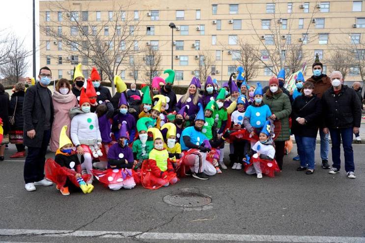 Miles de personas disfrutaron del tradicional desfile de carnaval de Móstoles 2022 (12)