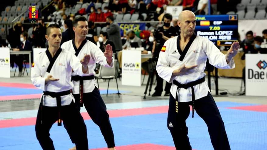El mostoleño Ramón López, tercero en el Campeonato de Europa de Taekwondo (1)